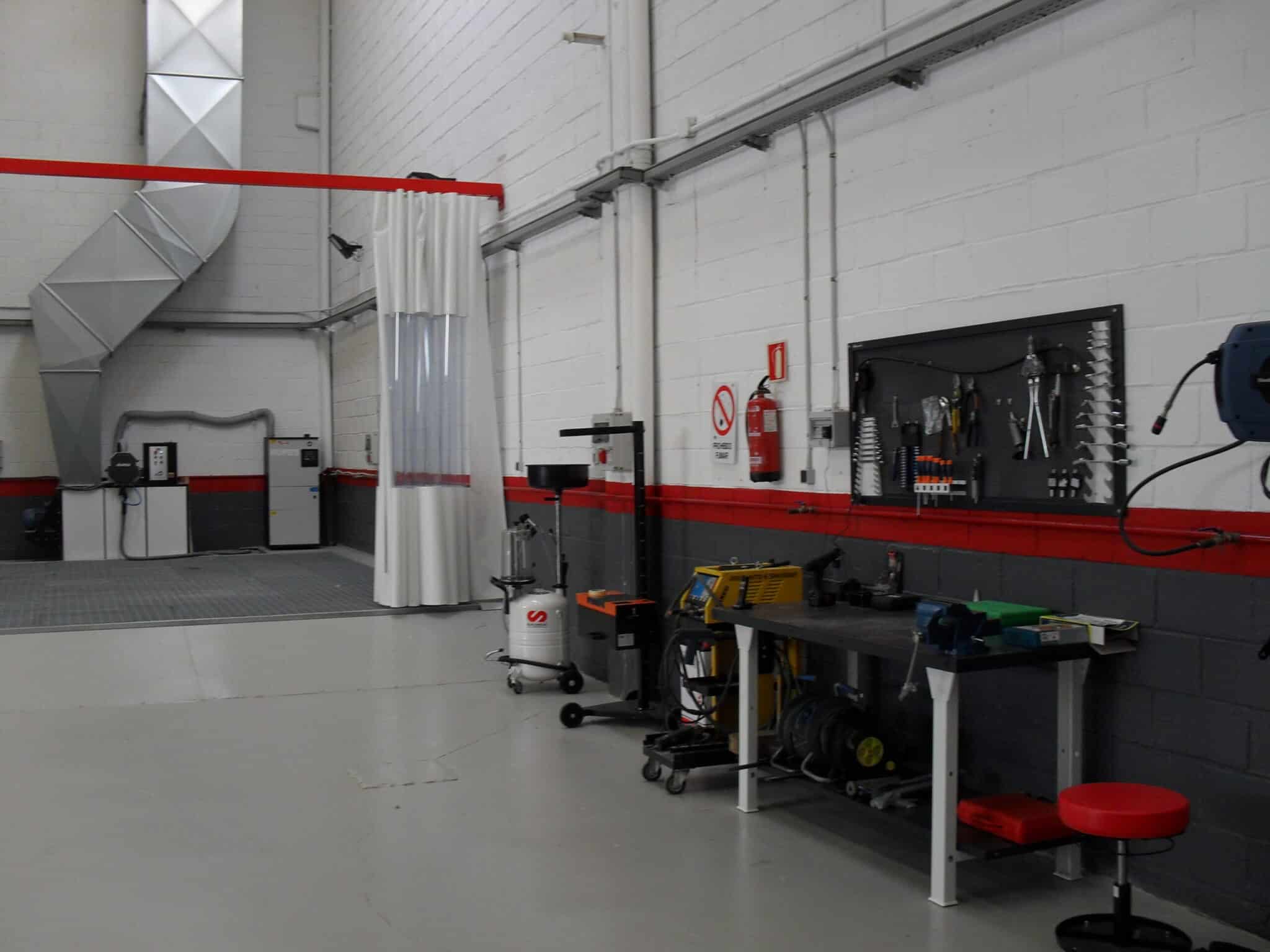 Foto taller herramientas